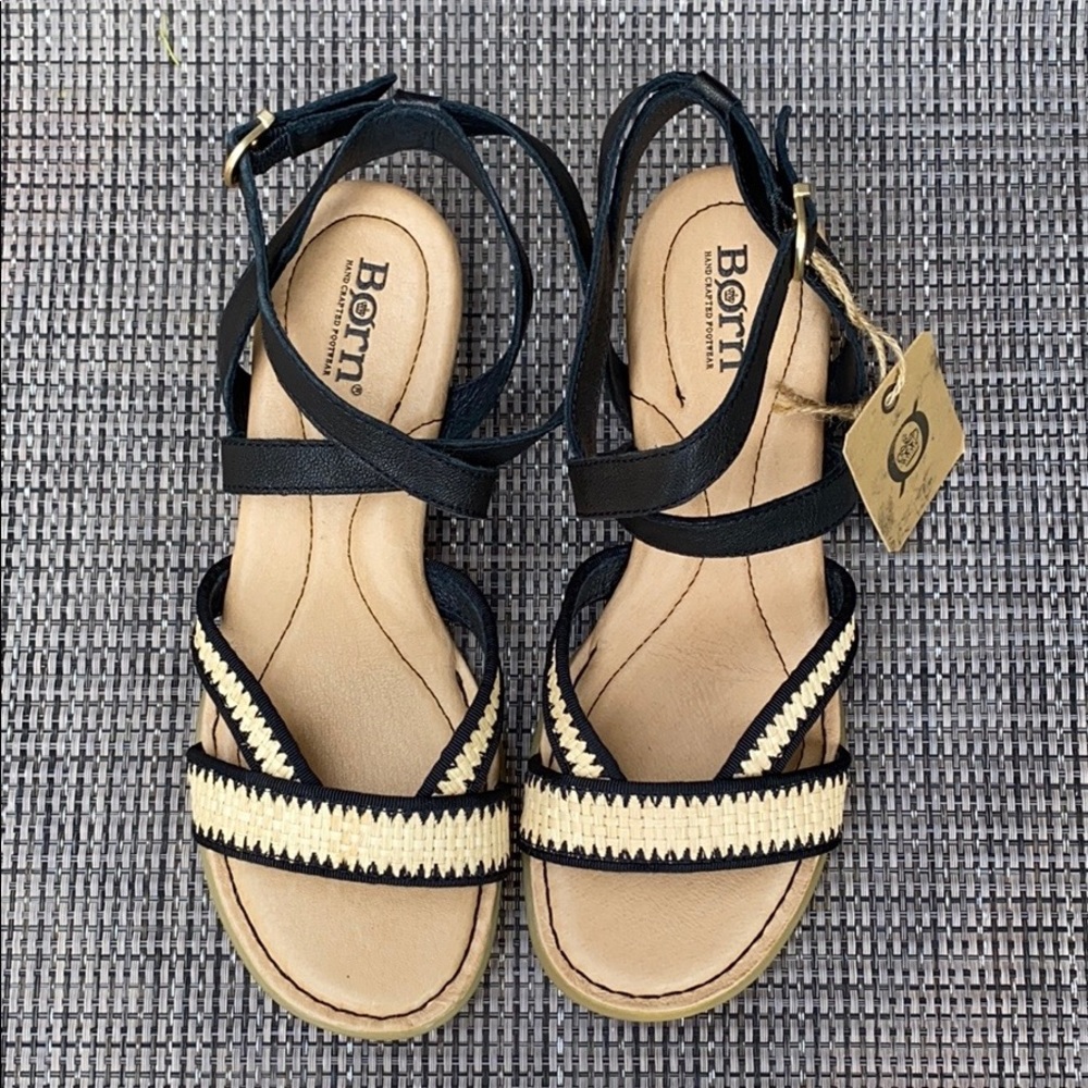 Born Cascade Sandals sz 7